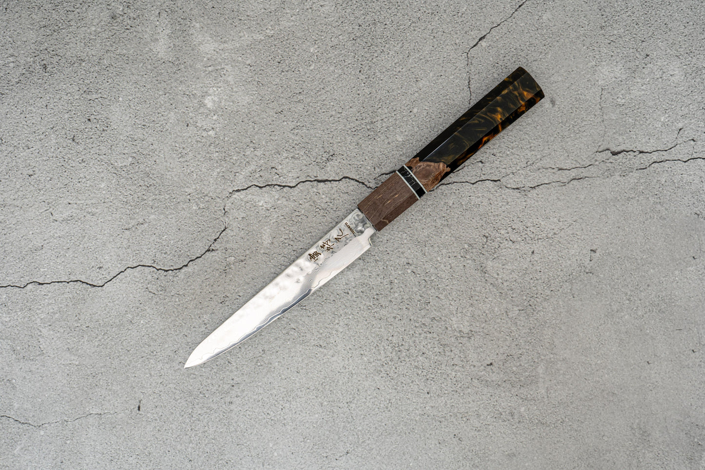 Couteau à lame martelée Noseto Brown VG-10 67 couches 150 mm Petit Damas Manche en résine Bois
