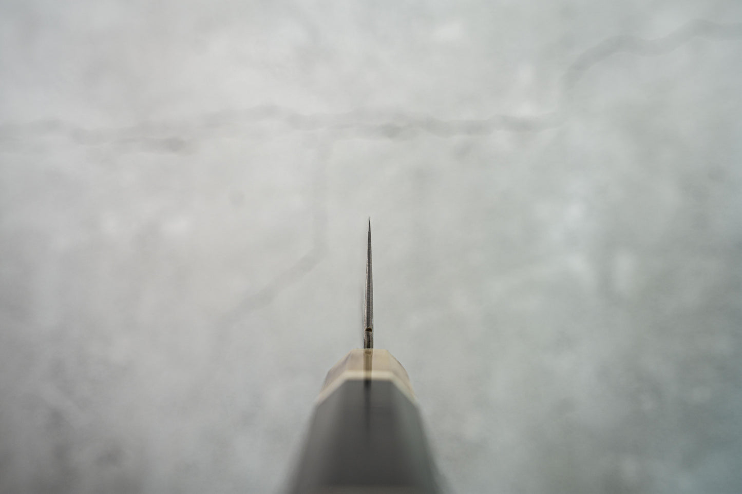 Noseto Vg10 67层大马士革Tsuchime饰面Nakiri 180毫米白色水牛角乌木