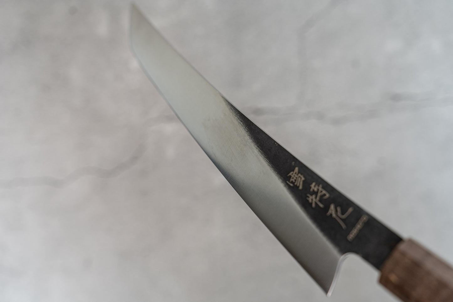Noseto 棕色/蓝色高碳 240 毫米 Sakimaru Sujihiki 树脂手柄木质八角形