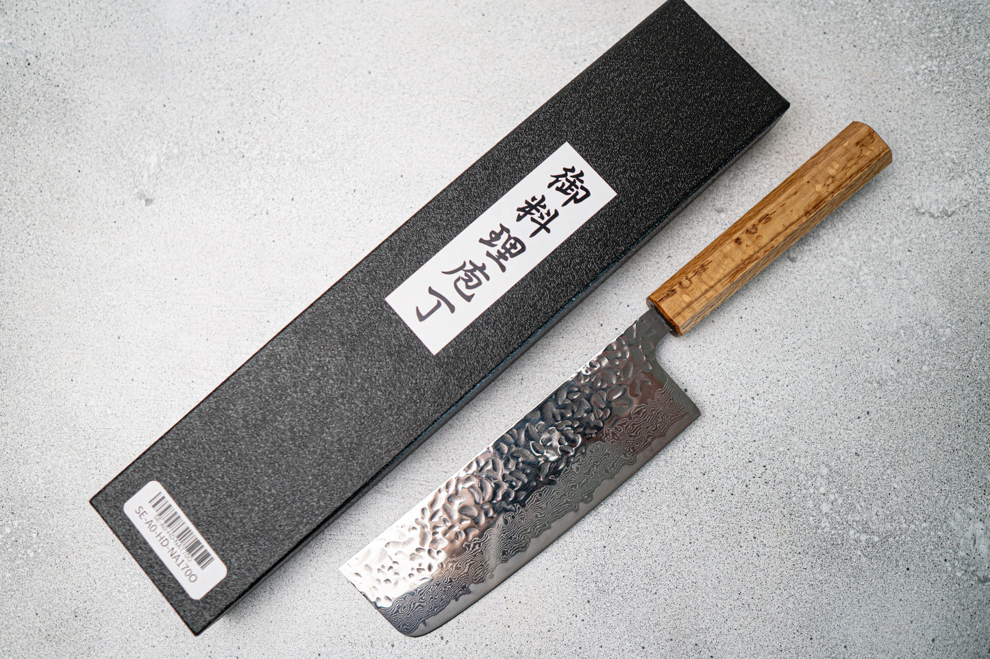 Seisuke Tsukikage AUS10 Migaki 成品锤击大马士革 Nakiri 日本刀 170 毫米橡木手柄