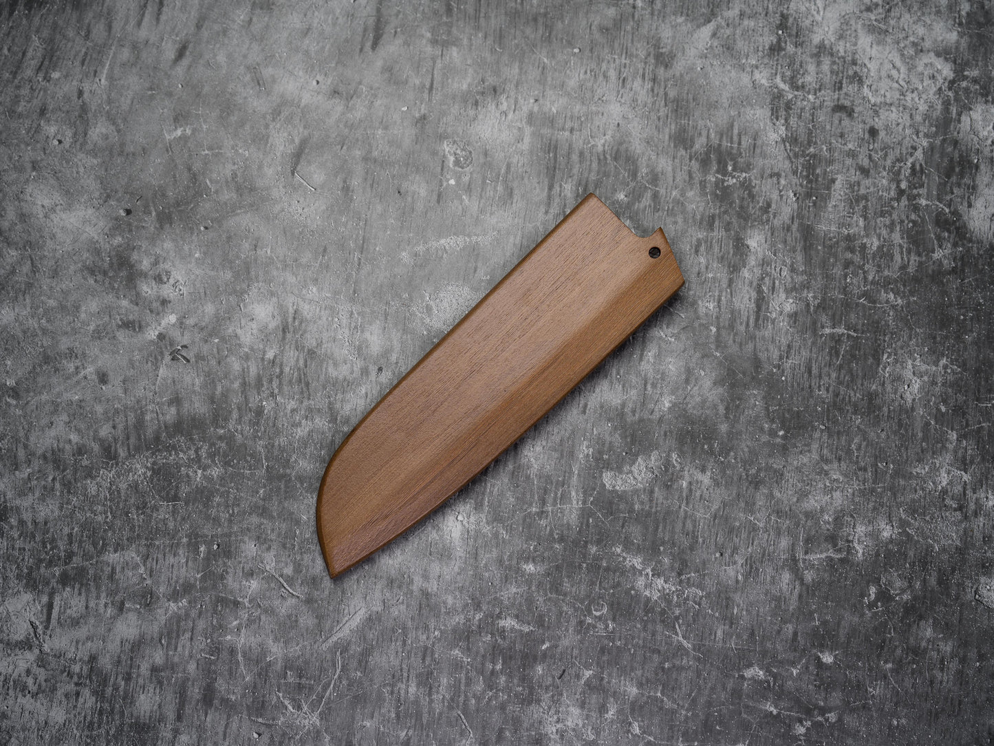Couteau Santoku Saya Noseto 180 mm en bois de noyer avec broche