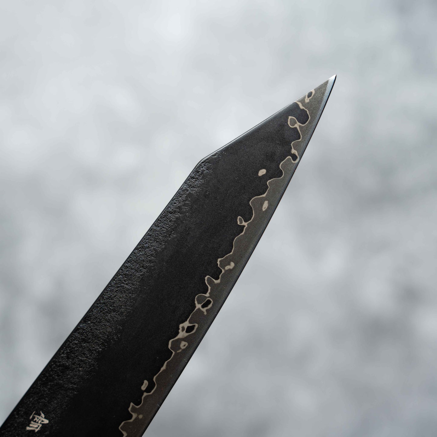 Noseto Arai Kiritsuke 210 mm 3 couches de peinture noire, noyau en acier poudré MD606 avec ébène octogonal et corne de buffle