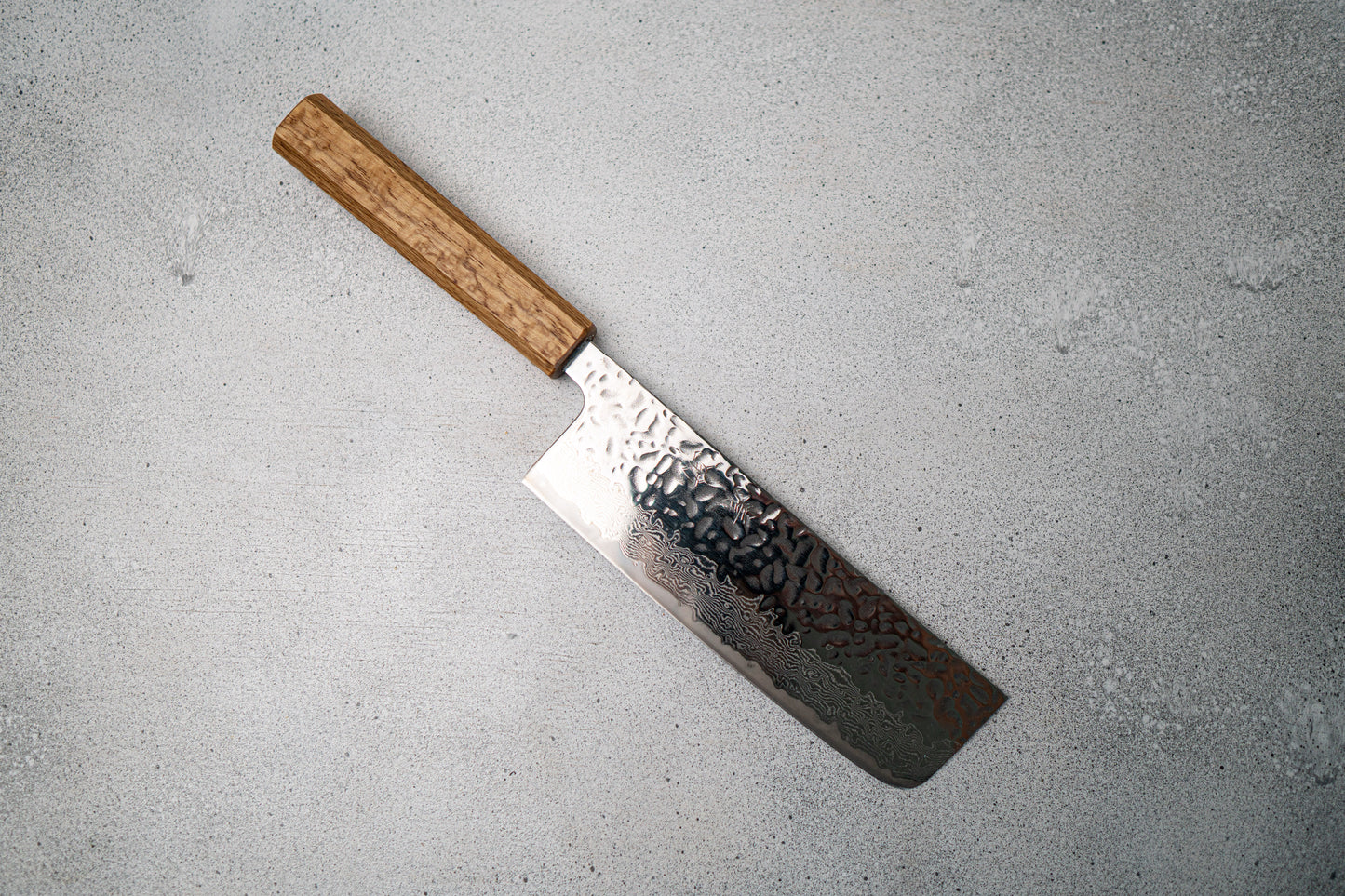 Seisuke Tsukikage AUS10 Migaki 成品锤击大马士革 Nakiri 日本刀 170 毫米橡木手柄