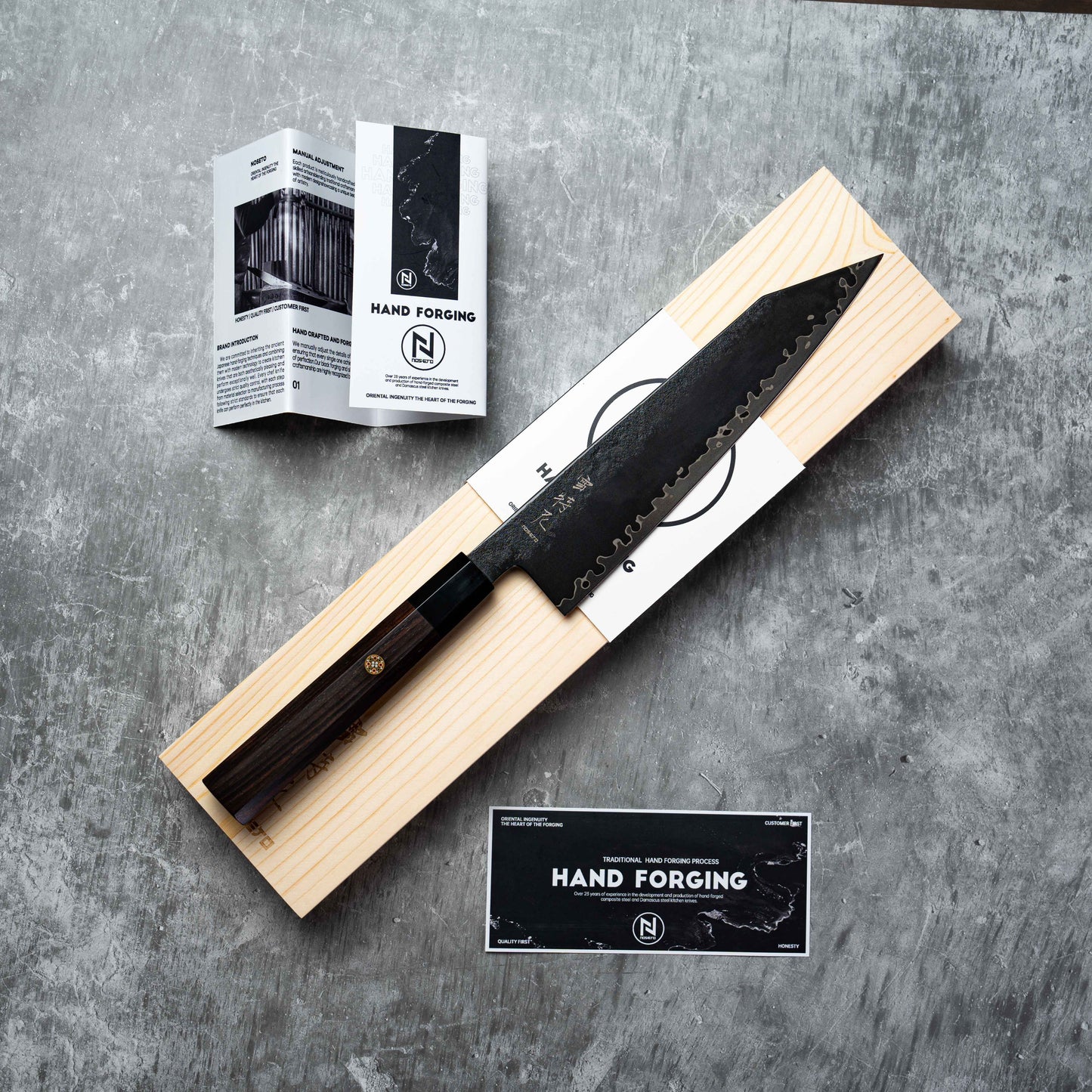 Noseto Arai Kiritsuke 210 mm 3 couches de peinture noire, noyau en acier poudré MD606 avec ébène octogonal et corne de buffle