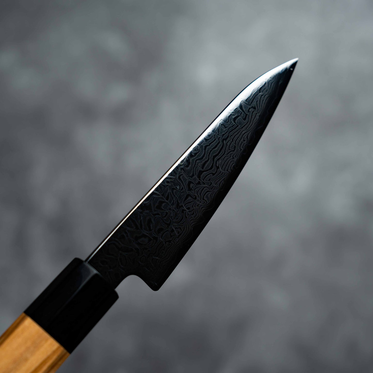 Couteau à éplucher Noseto Nato 105 mm 67 couches Damas avec bois d'olivier et corne de buffle