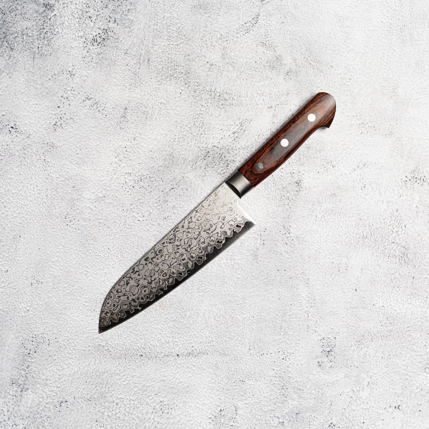 Couteau Santoku Sakai Takayuki 165 mm VG10 17 couches Damas finition miroir avec bois d'acajou